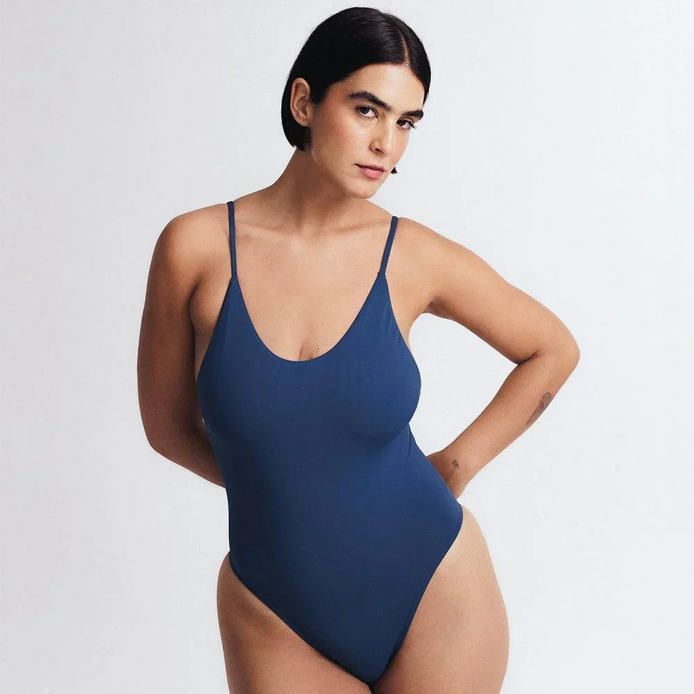 Maiô Timeless Deep Cut