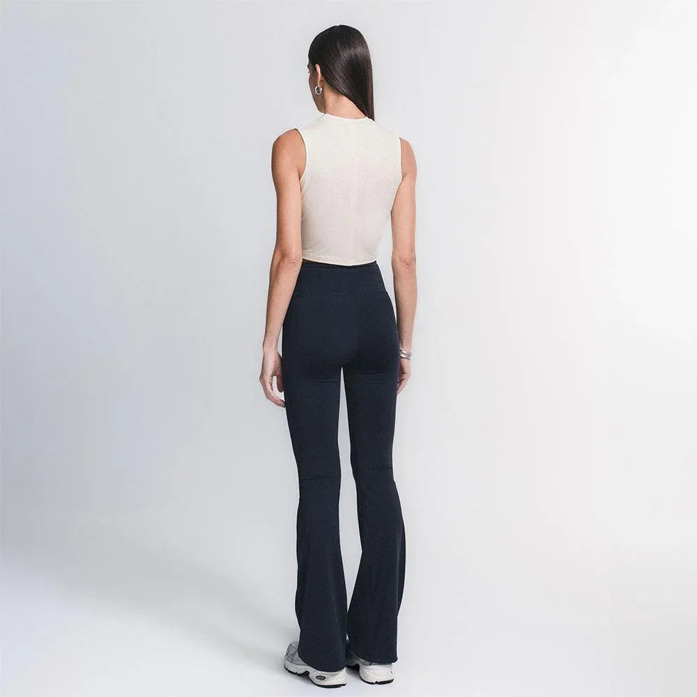 Cropped Regata Structure